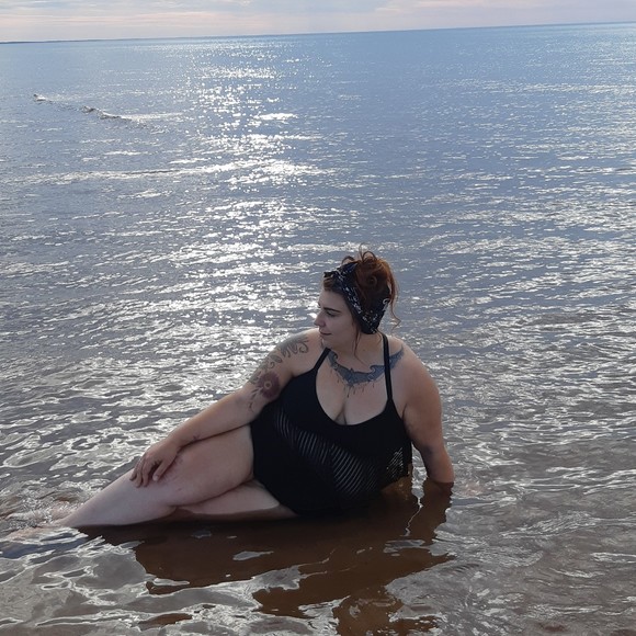 Meet your Posher, Kristina - Picture 1 of 1